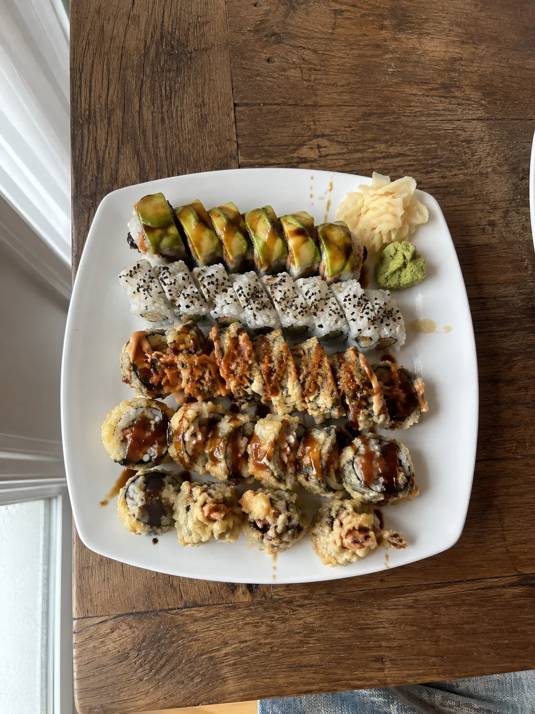 A plate of salmon sushi