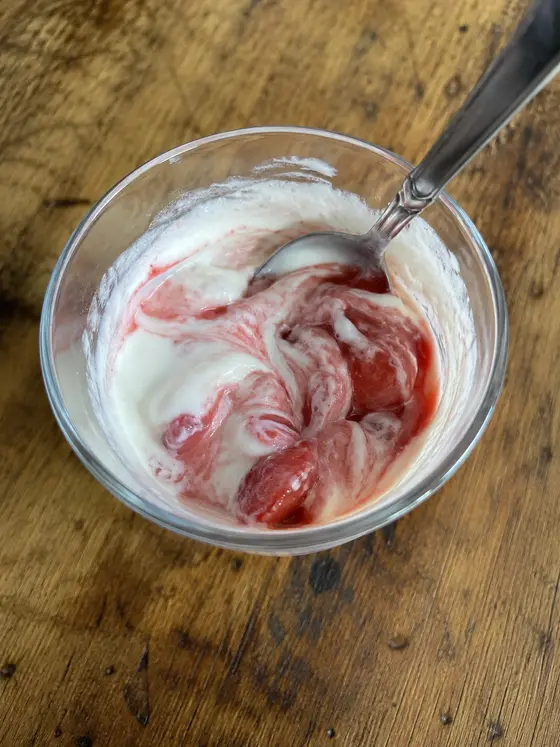 A yogurt parfait